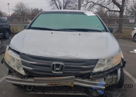 2011 Honda Odyssey Ex-L from USA, damaged, VIN 5FNRL5H68BB021638